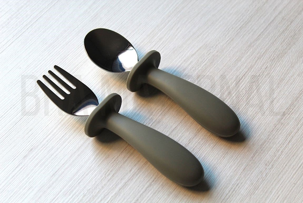 CUBIERTOS BEBÉ GRIS