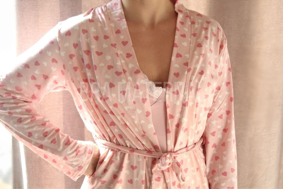 CONJUNTO CAMISOLA Y BATA ROSADA CORAZONES
